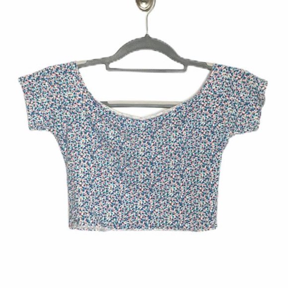 Hollister Tops - 🔴10/$25 Hollister Floral crop top S